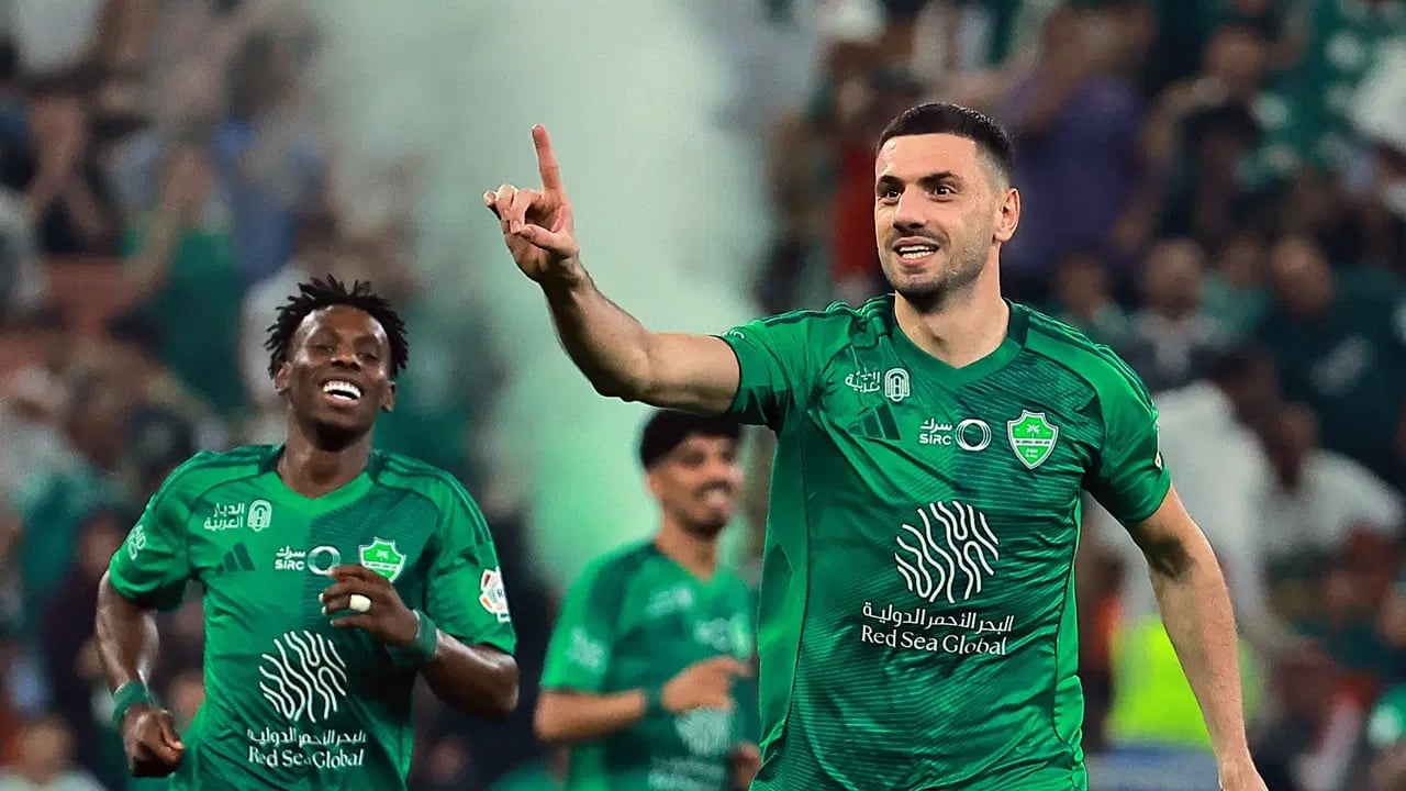 Foto - Merih Demiral’ı açıklayan Hakan Safi’ye büyük şok! Resmen ne yapacağını şaşırdı