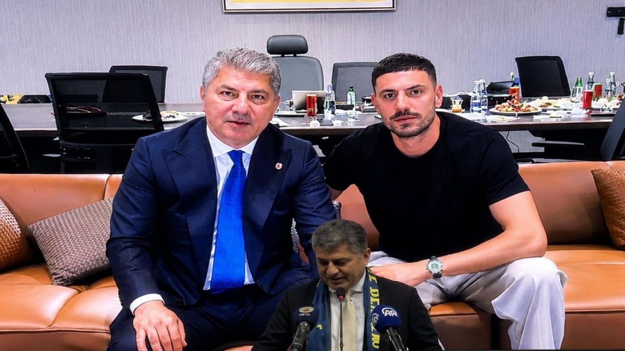 Merih Demiral’ı açıklayan Hakan Safi’ye büyük şok! Resmen ne yapacağını şaşırdı
