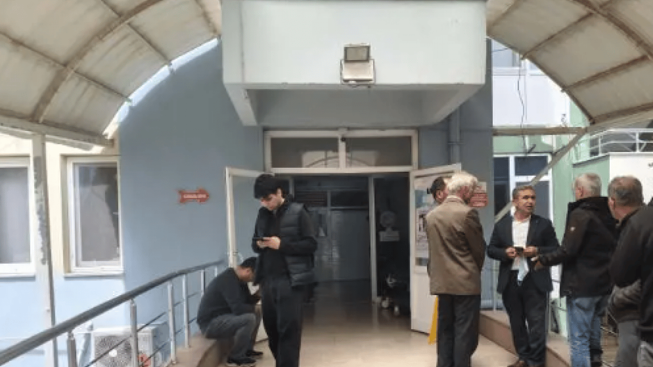 Foto - Mersin'de yürek yakan olay: İki kardeş öldü, baba ve anne yoğun bakımda!