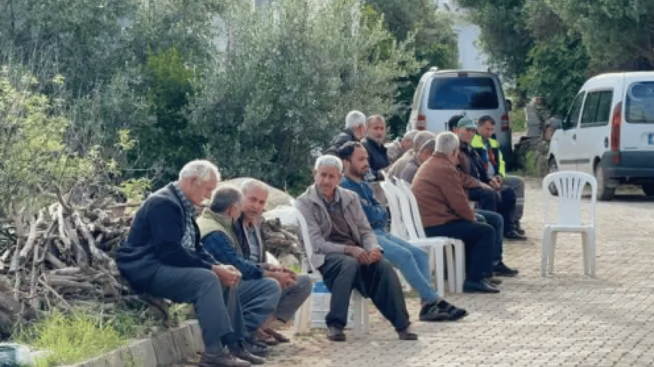 Foto - Mersin'de yürek yakan olay: İki kardeş öldü, baba ve anne yoğun bakımda!