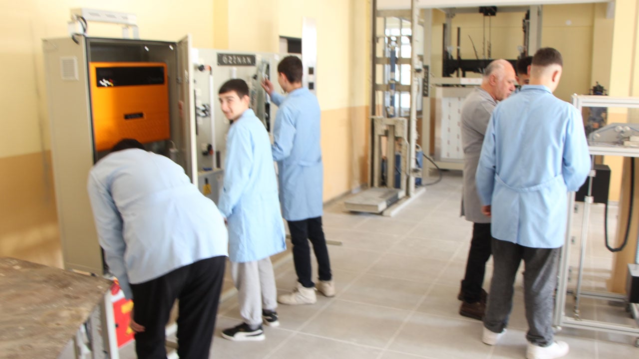 Foto - Mesleki eğitimde rekor ciro! Okullarda 295 milyon liralık üretim