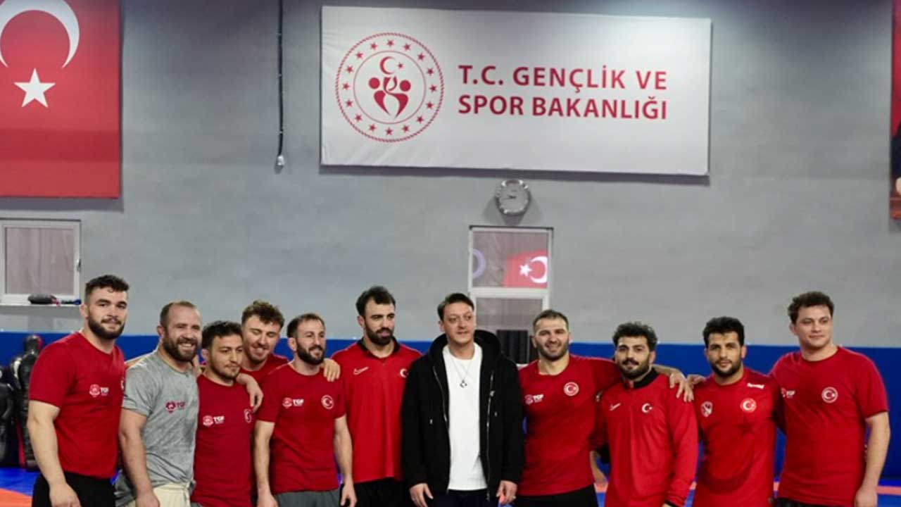 Foto - Mesut Özil: İnşallah Fenerbahçe şampiyon olur