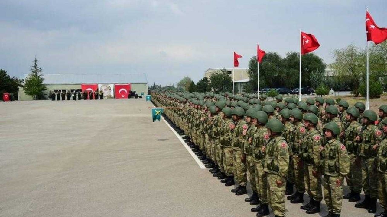 Foto - Mete Yarar 'burası çok kritik' diyerek canlı yayında açıkladı: Türk helikopterleri, İHA'lar, tanklar ülkeye girdi