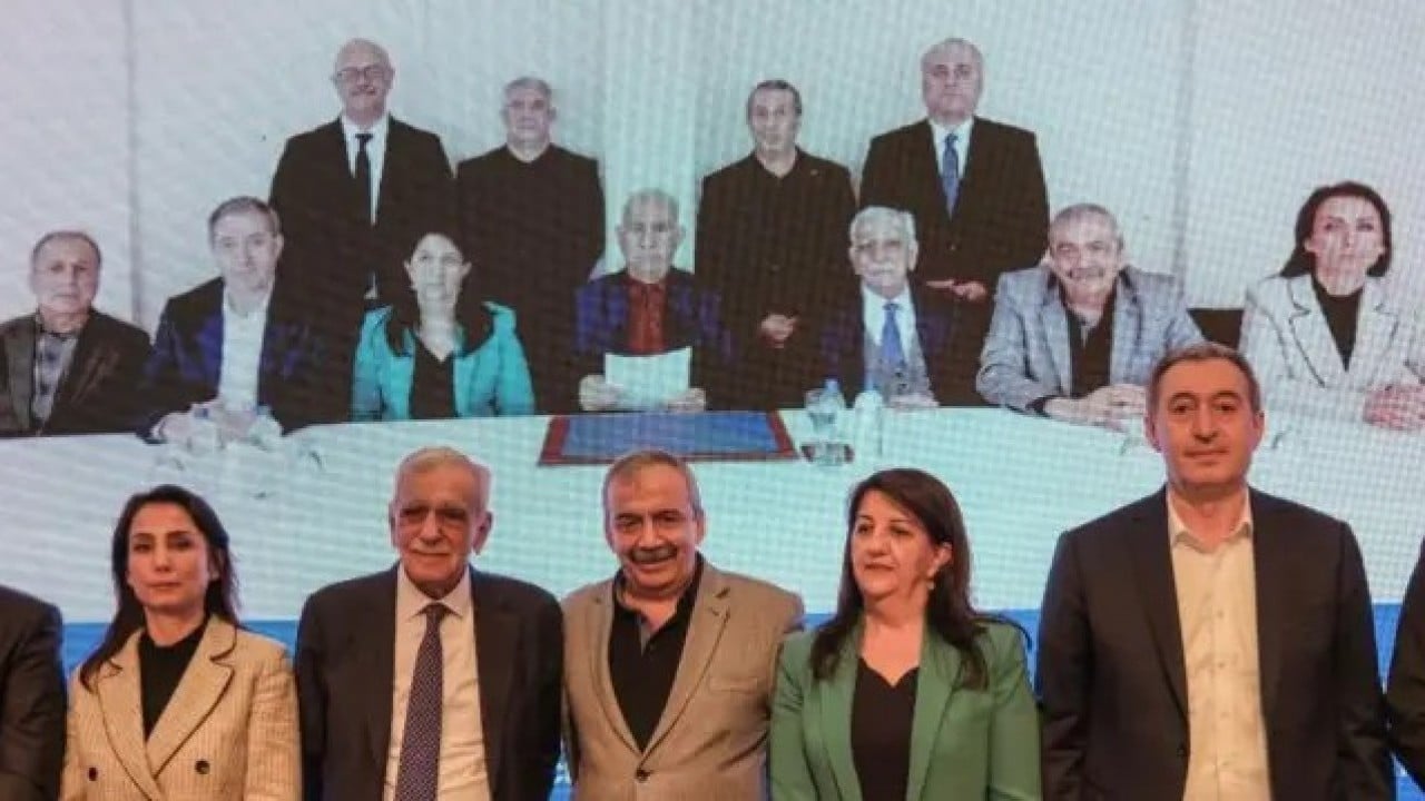 Foto - Mete Yarar canlı yayında çılgına döndü: Buna müsaade etmem