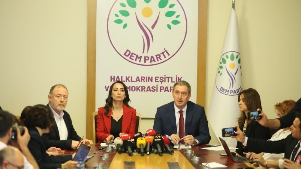 Foto - Mete Yarar canlı yayında çılgına döndü: Buna müsaade etmem