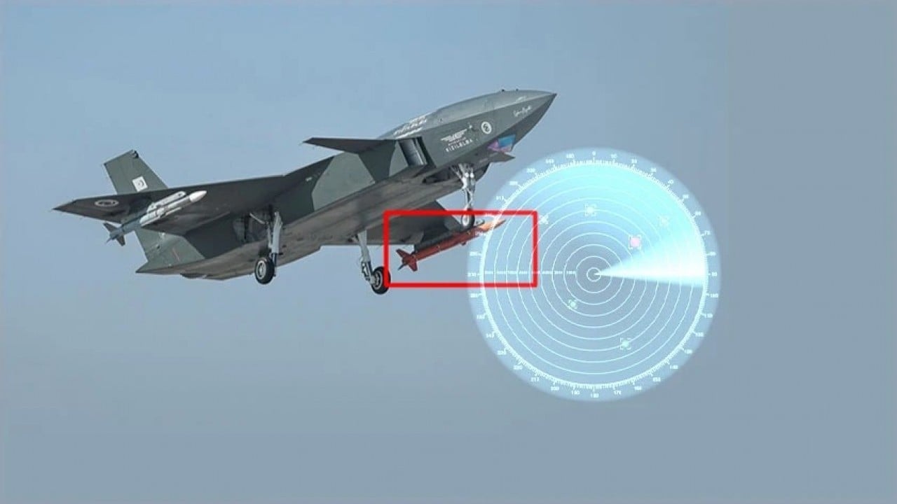 Foto - Mete Yarar'dan Bayraktar Kızılelma tepkisi! Canlı yayında resmen çılgına döndü