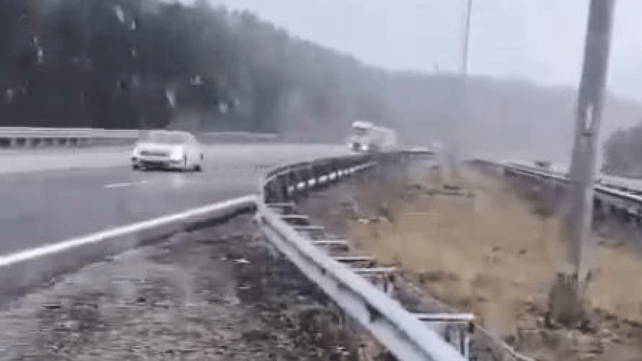 Foto - Meteoroloji uyarmıştı! Sivas'ta lapa lapa kar yağdı