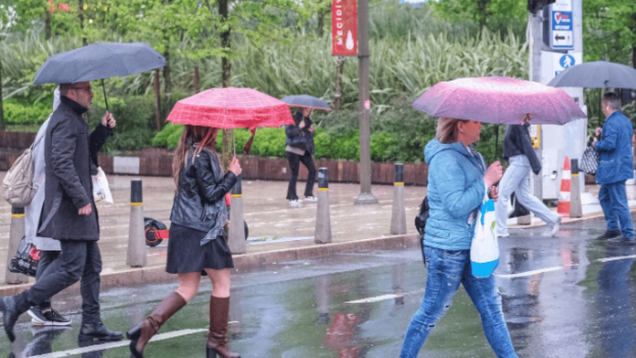 Foto - Meteoroloji ve AKOM’dan uyarı! İstanbul ve Ankara dahil 16 il için kırmızı alarm