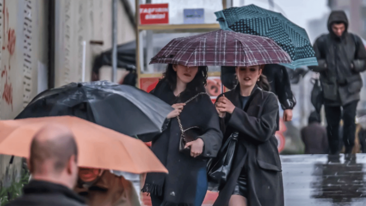 Foto - Meteoroloji ve AKOM’dan uyarı! İstanbul ve Ankara dahil 16 il için kırmızı alarm