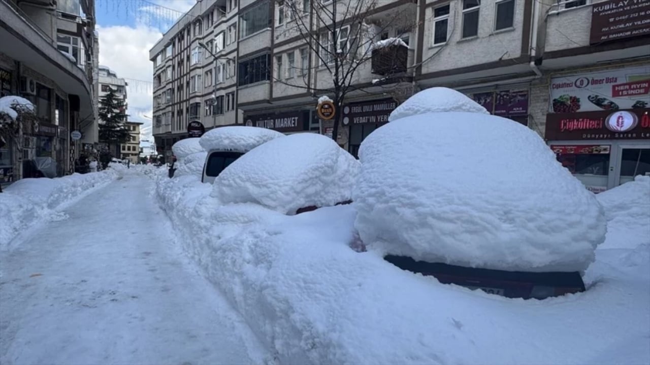 Foto - Meteoroloji’den kırmızı alarm! Çok kuvvetli geliyor: Bu iller için saat verildi, fena vuracak