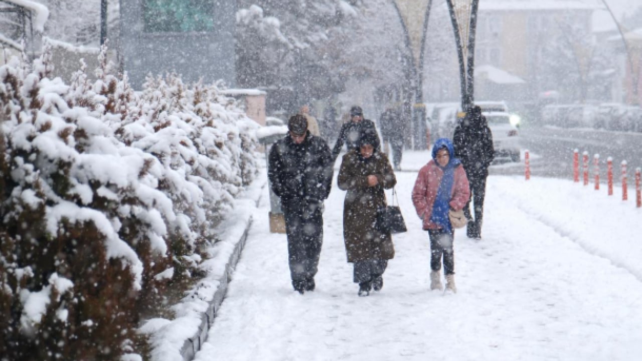Foto - Meteoroloji’den ‘sarı’ kodlu uyarı: 14 ilde kar ve sel alarmı