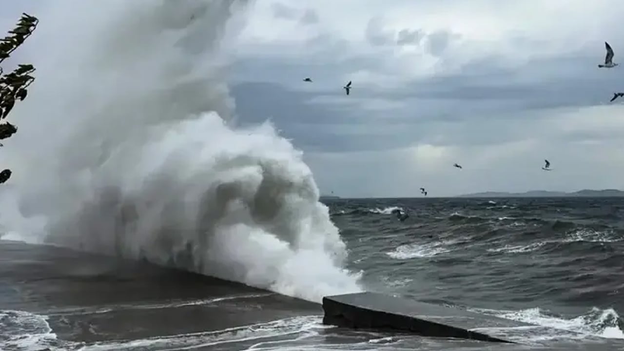 Foto - Meteoroloji'den denizlerde fırtına uyarısı: Ege ve Akdeniz için uyarı yapıldı! Saat vererek uyardı