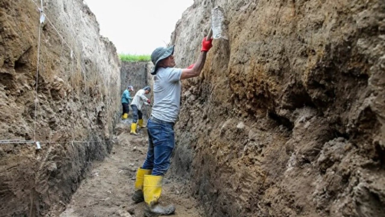 Foto - Metrelerce hendek kazdılar: İki ilçeyi deprem korkusu sardı!