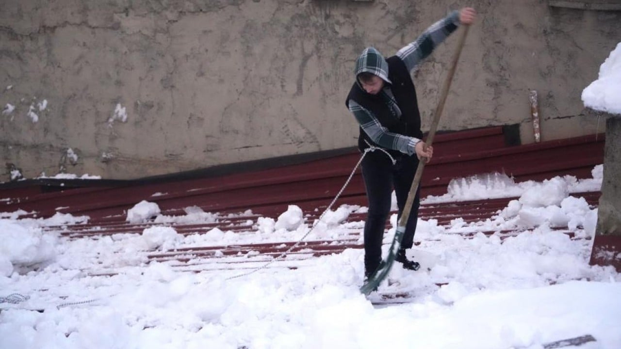 Foto - Metrelerce yükseklikte zorlu kış mesaisi