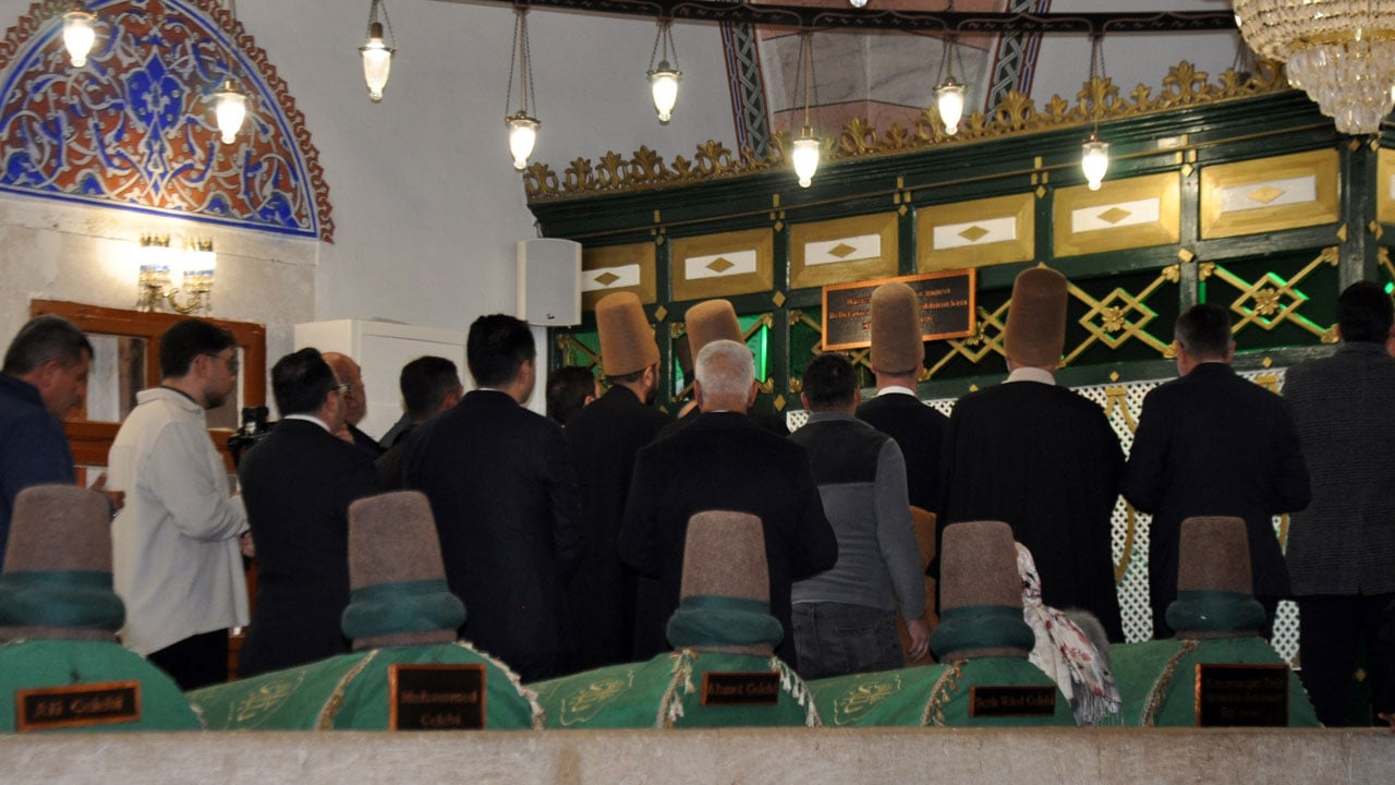 Foto - Mevlana için anlamlı tören! 752’nci Vuslat Yıl Dönümü yürüyüşle başladı