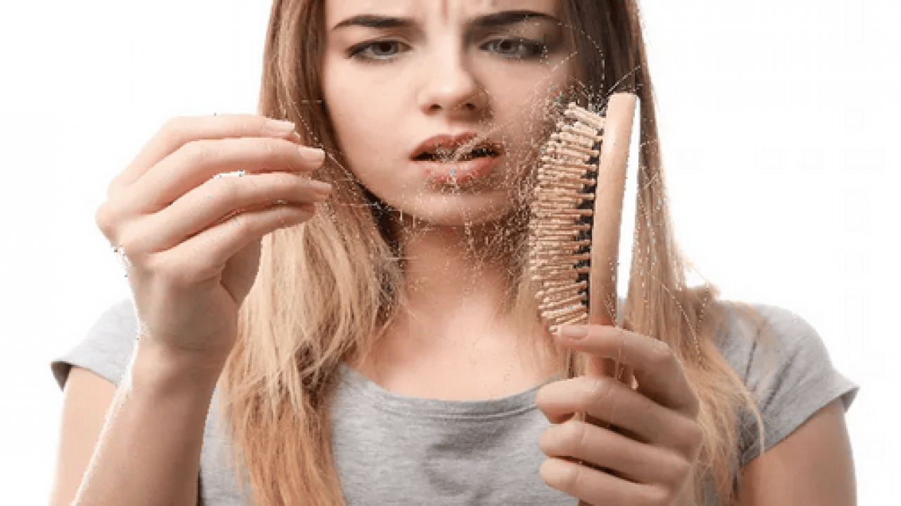 Foto - Mevsim geçişleri, stres ve yanlış bakım: Saç dökülmesini durduran maske tarifi! Reçete verildi...