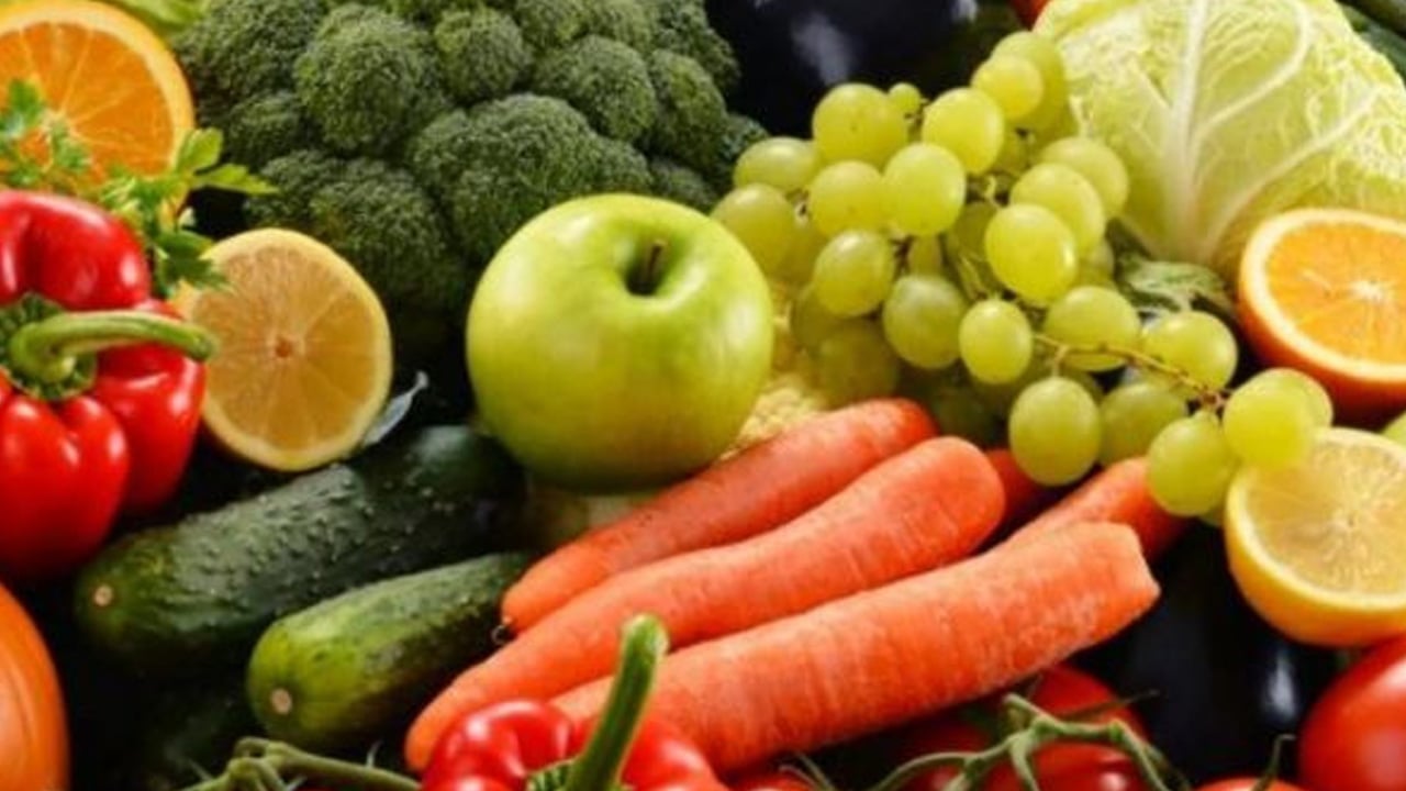 Foto - Uzmanlar uyarıyor! Meyve ve sebzeleri bol suda yıkayın: Bir şey olmaz deyip geçmeyin!