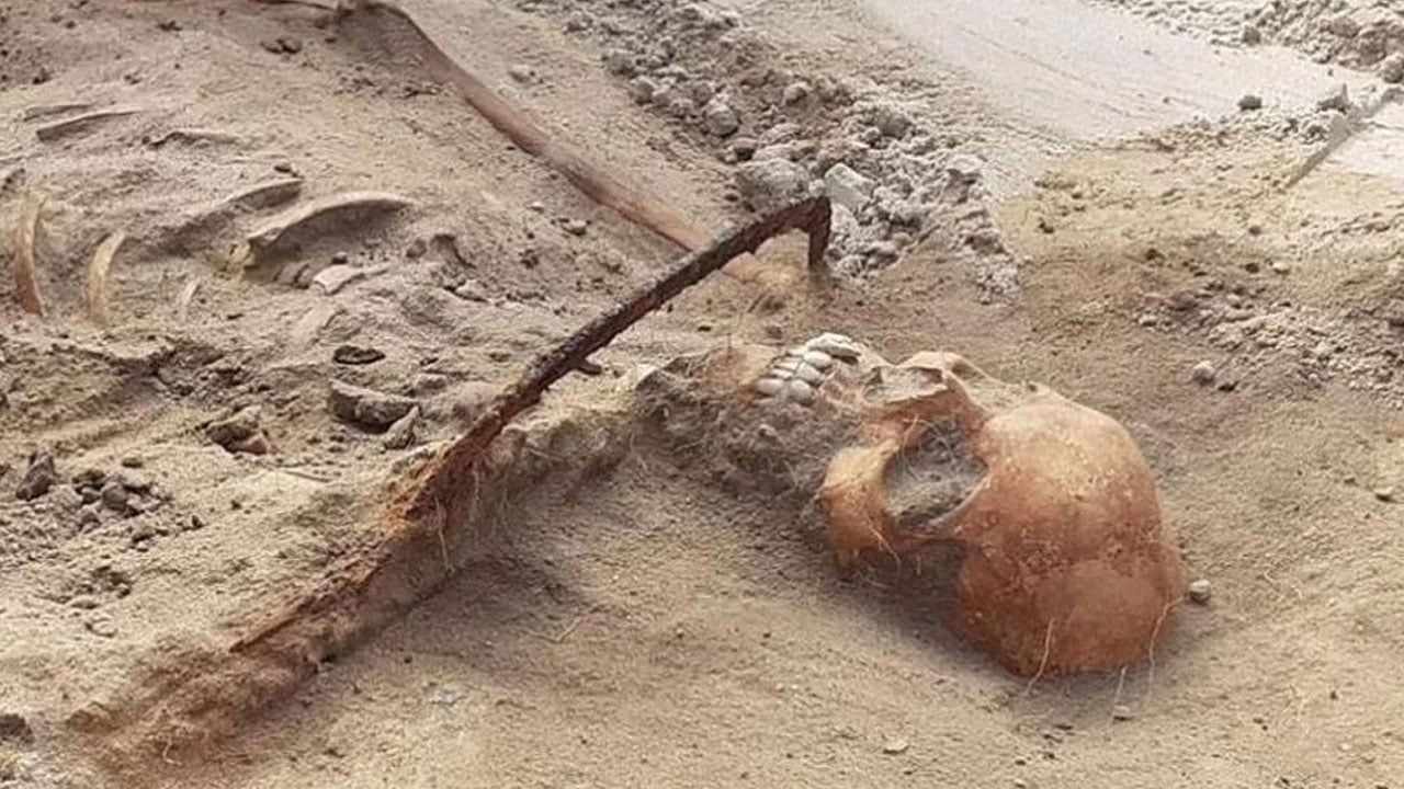 Foto - Mezarlıkta vampir önlemi: Ölüler geri dönmesin diye yaptıkları dehşete düşürdü