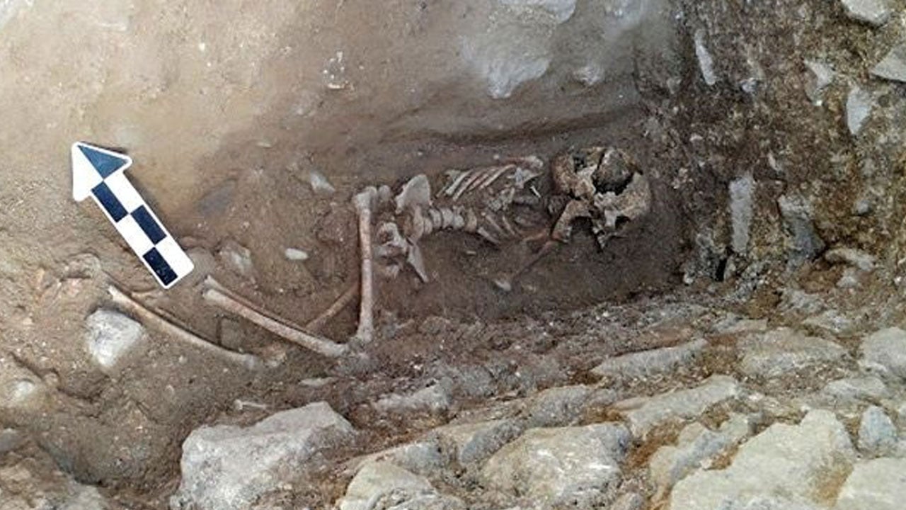 Foto - Mezarlıkta vampir önlemi: Ölüler geri dönmesin diye yaptıkları dehşete düşürdü