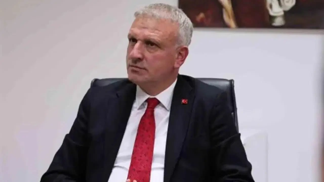 Foto - MHP’deki "ajan" istifası sonrası Cumhurbaşkanı Başdanışmanı’ndan çok konuşulacak mesaj! Paylaştığı ayet olay oldu