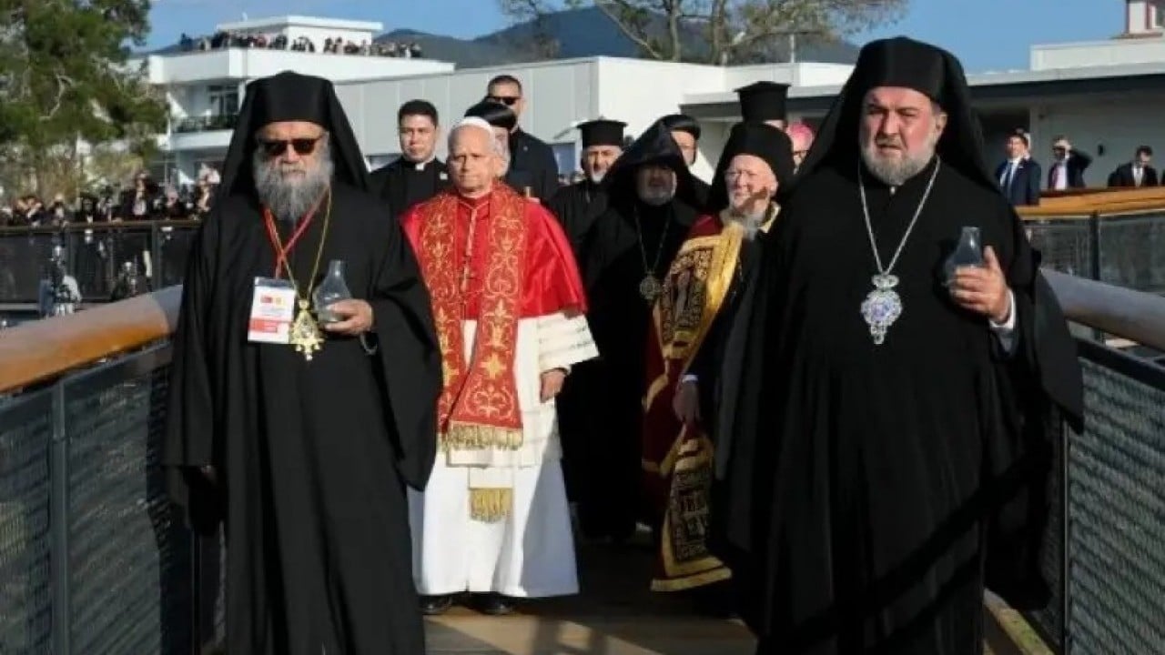 Foto - MHP'den Papa'nın ziyaretine çok sert tepki! Devlet Bahçeli senaristi arayıp 'o diziyi izleyin' dedi