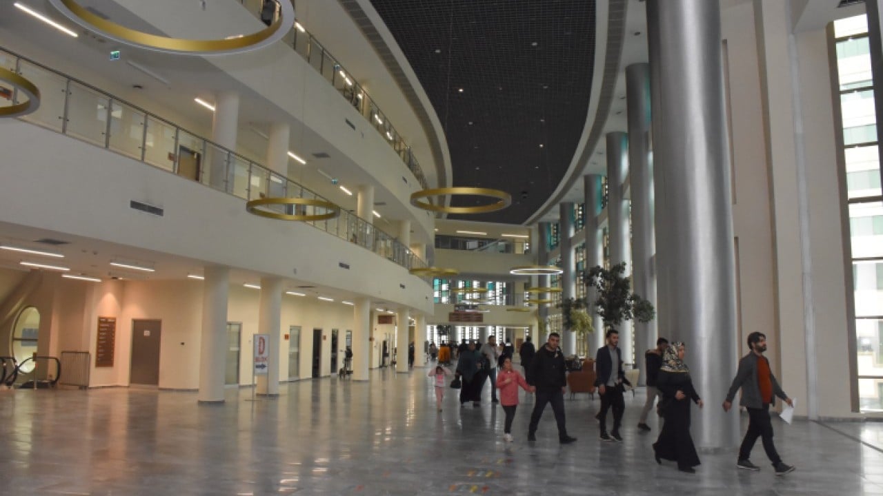 Foto - MHP'li isimden Türkiye'nin ünlü hastanesiyle ilgili korkunç iddia! 'Zulmedeni kurban ederiz'