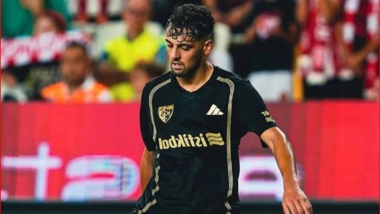 Foto - MHP'li vekil bahisten ceza alan ünlü futbolcuya destek çıktı: Maaşını cebimden ödeyeceğim