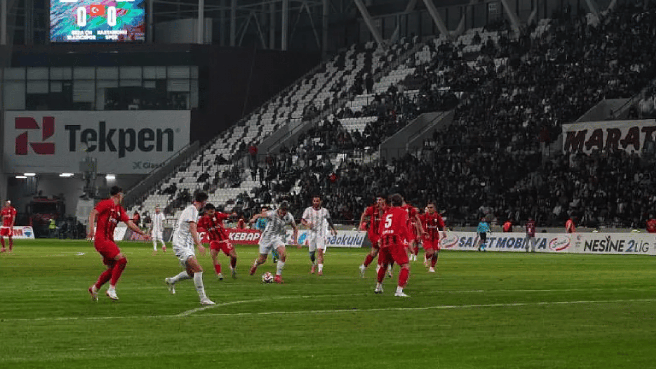 Foto - MHP'li vekilden efsane kulübün yönetimine olay tepki: Herkes ayağını denk alsın adamın dişini kırarız
