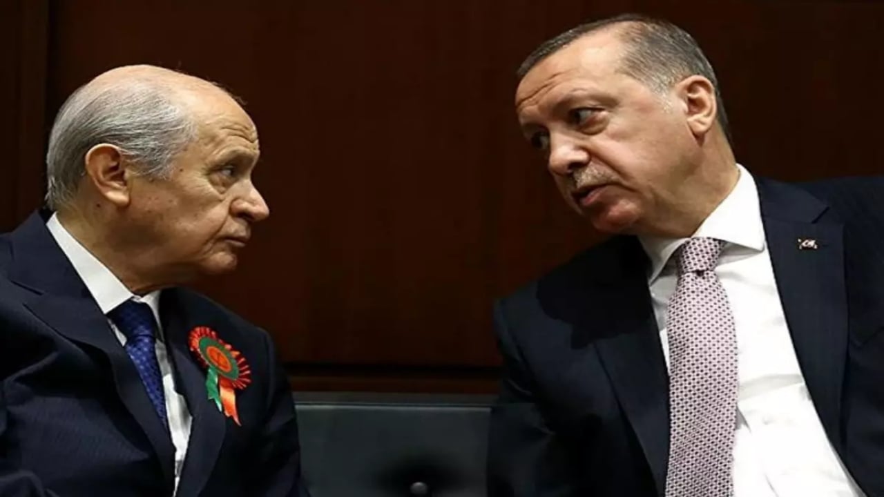 Foto - MHP’nin kuruluş yıldönümünde vefasını gösterdi! Erdoğan’dan Bahçeli’ye anlamlı hediye