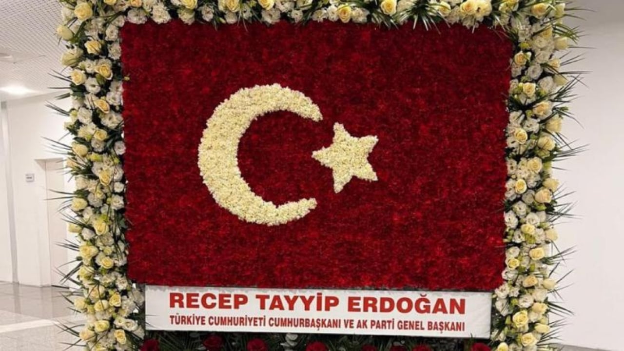 Foto - MHP’nin kuruluş yıldönümünde vefasını gösterdi! Erdoğan’dan Bahçeli’ye anlamlı hediye