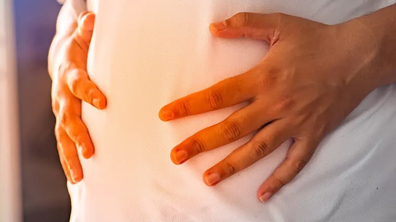 Foto - Mide şişkinliğini azaltmanın 10 kesin yolu: Maden suyunu sonra tüketin! Mide şişkinliğine ne iyi gelir?