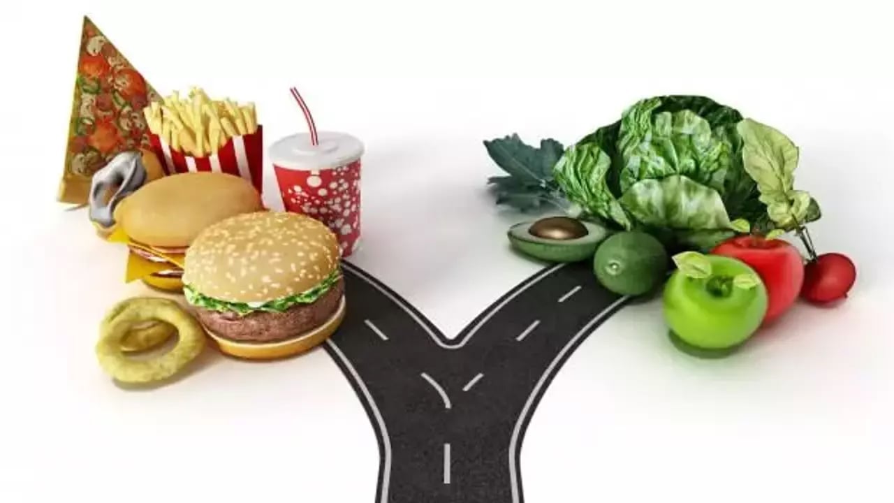 Foto - Mide şişkinliğini azaltmanın 10 kesin yolu: Maden suyunu sonra tüketin! Mide şişkinliğine ne iyi gelir?