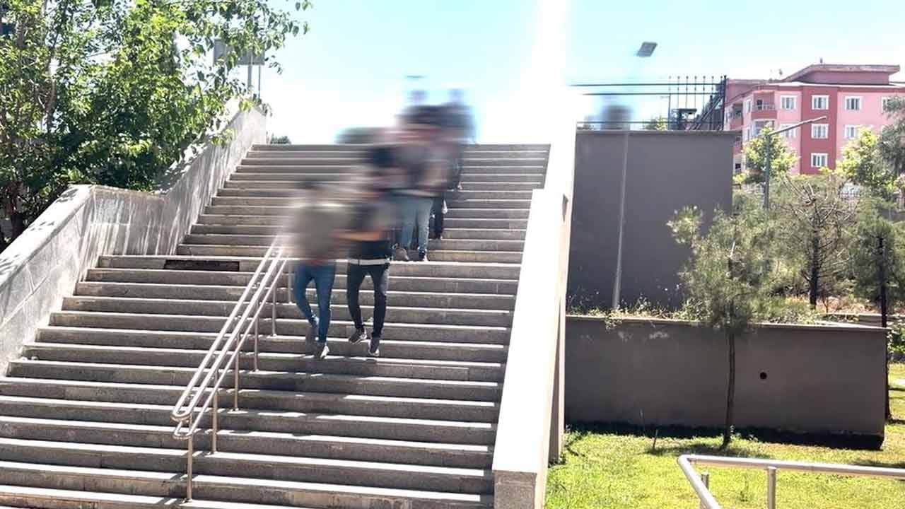 Foto - Midelerinden çıkanlar şoka soktu! Tam 353 parça....