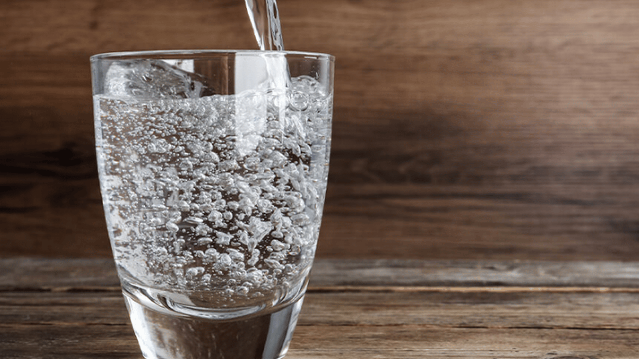 Foto - Mideyi delmiyor, koruyor! Yemekten sonra bir şişe... Faydalarını mutlaka öğrenmelisiniz!