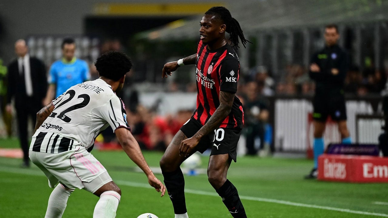 Foto - Milan’ın istediği rakam dudak uçuklattı! Fenerbahçe Leao için İtalya’ya çıkarma yaptı