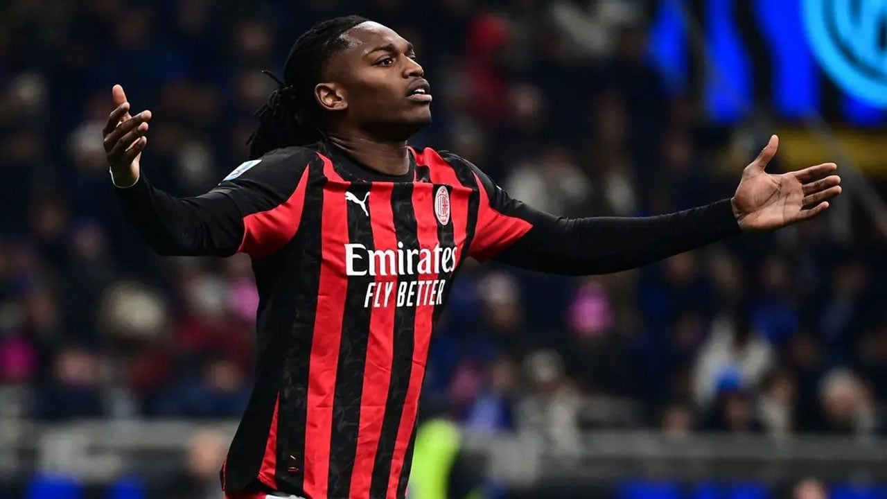 Foto - Milan’ın istediği rakam dudak uçuklattı! Fenerbahçe Leao için İtalya’ya çıkarma yaptı