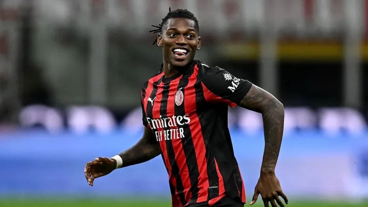 Milan’ın istediği rakam dudak uçuklattı! Fenerbahçe Leao için İtalya’ya çıkarma yaptı