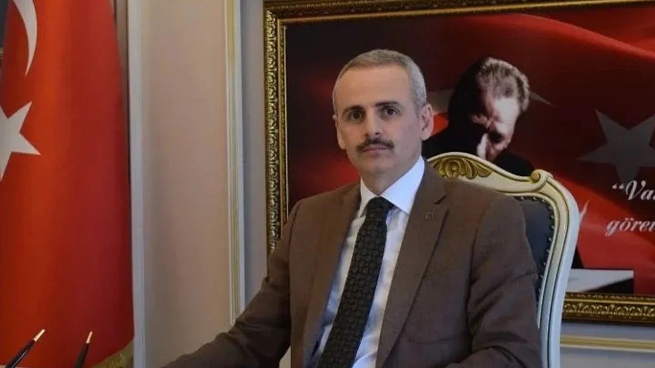 Foto - 'Milletin içinde tayt giyiyor' denilen vali sessizliğini bozdu
