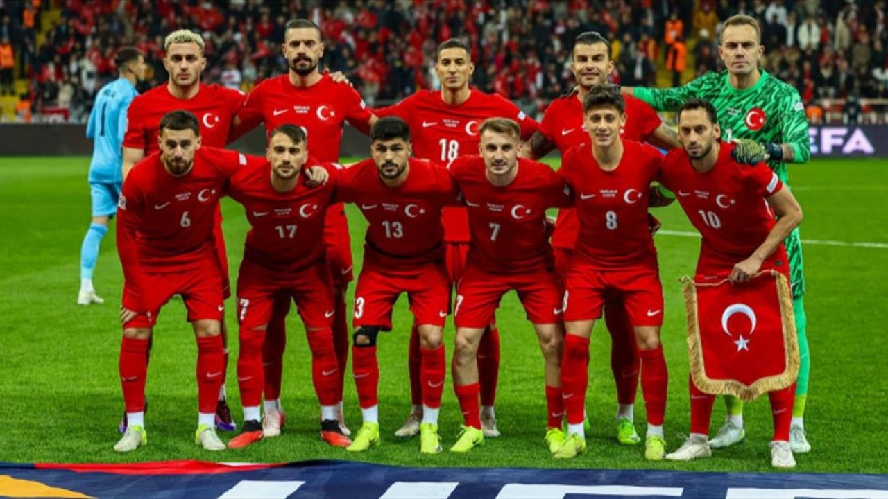 Foto - Milli formanın bedeli metrekareyle ölçülecek! Futbolculara verilen vaat tartışmalara neden oldu