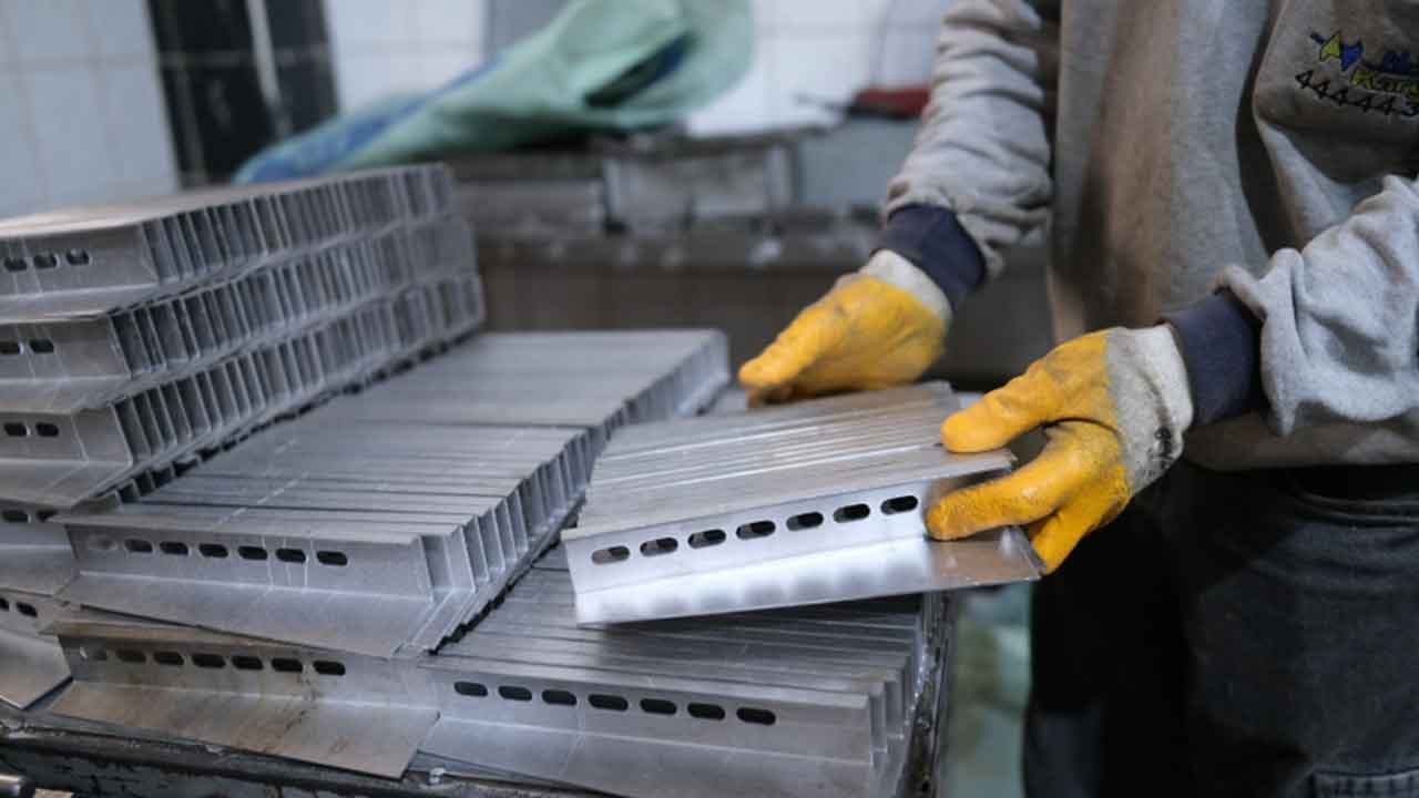 Foto - Milli maç aralarına reklam veriyordu! Sanayi devi iflasın eşiğine geldi