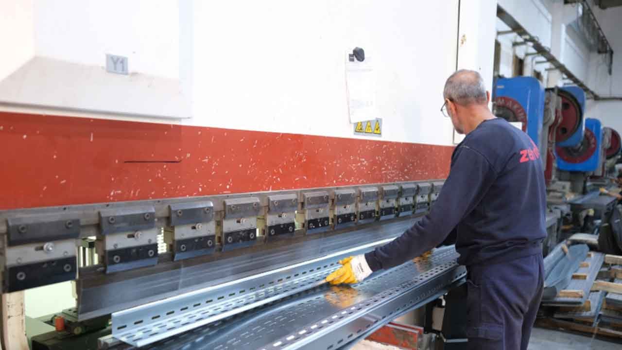 Foto - Milli maç aralarına reklam veriyordu! Sanayi devi iflasın eşiğine geldi