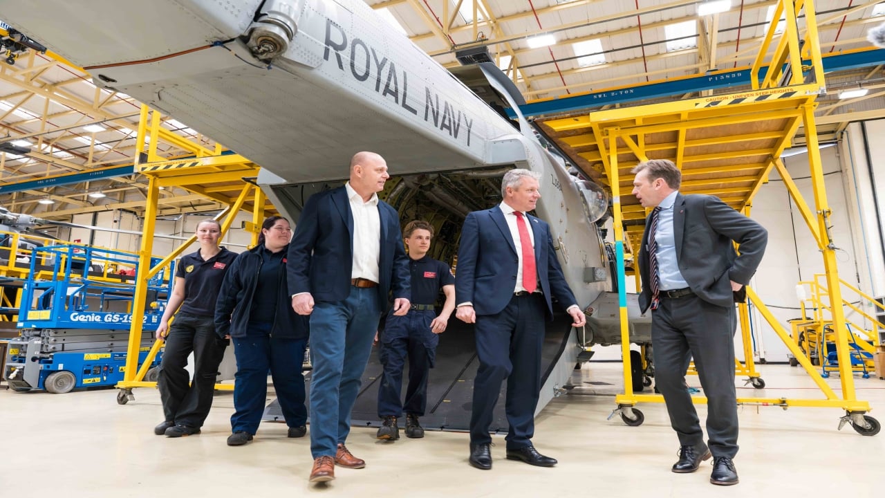 Foto - Milyar sterlinlik dev imza geldi! İngiltere, "Onlar bu işin ustası" deyip savunmasını Baykar’ın ortağına teslim etti