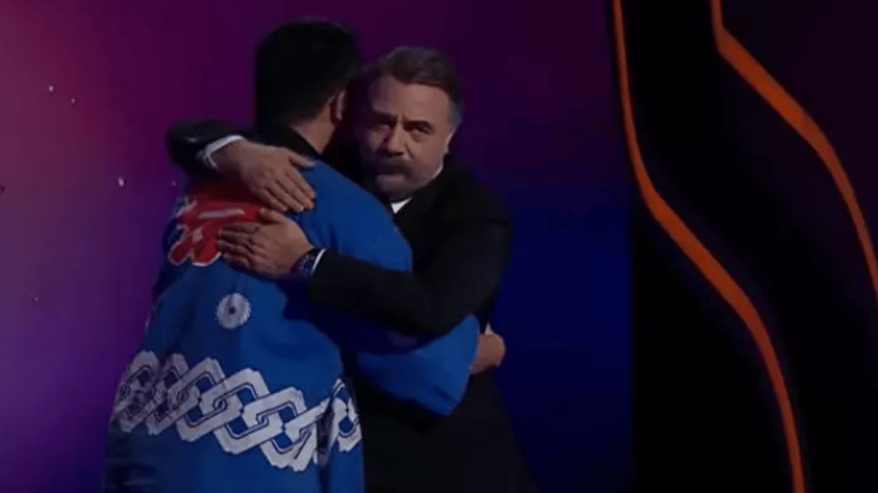 Foto - Milyoner'de ağızları açık bırakan anlar! Birden yere kapandı... Oktay Kaynarca şaştı kaldı