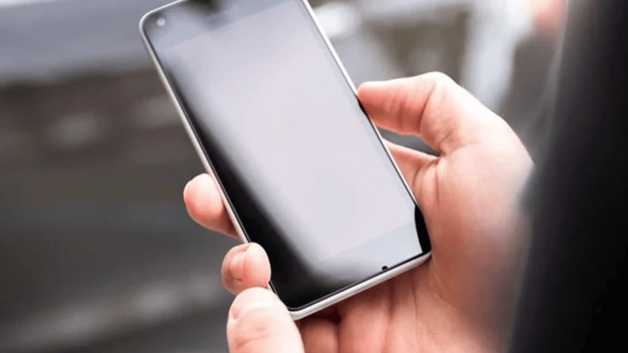 Milyonlarca Android kullanıcısına uyarı: Telefonunuzdaki bu uygulamalara dikkat! Bilgileriniz çalınıyor olabilir