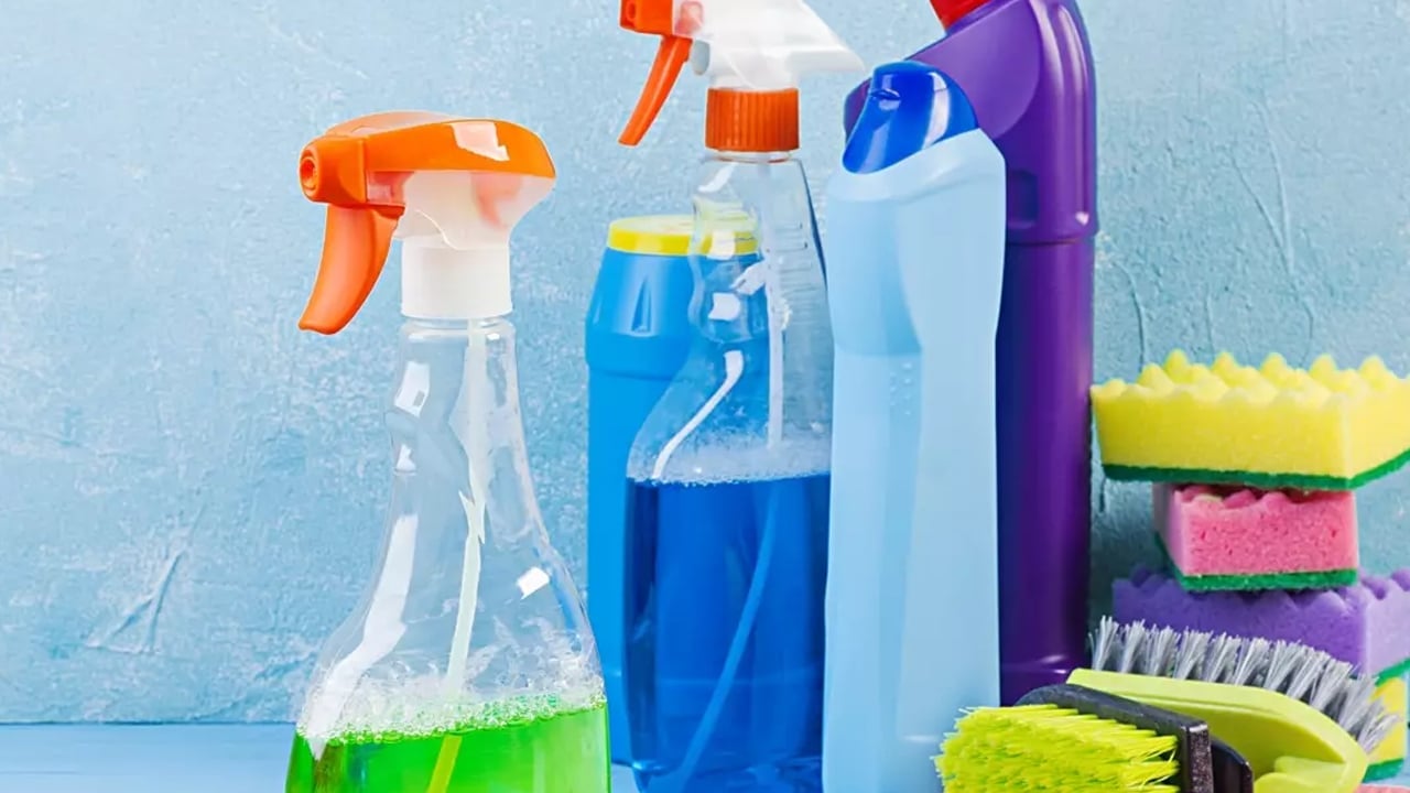 Foto - Milyonlarca kişinin talep ettiği çamaşır suyu: İki temizlik ürünü çatışıyor, ilgili sonucu açıklandı! Bakın neymiş