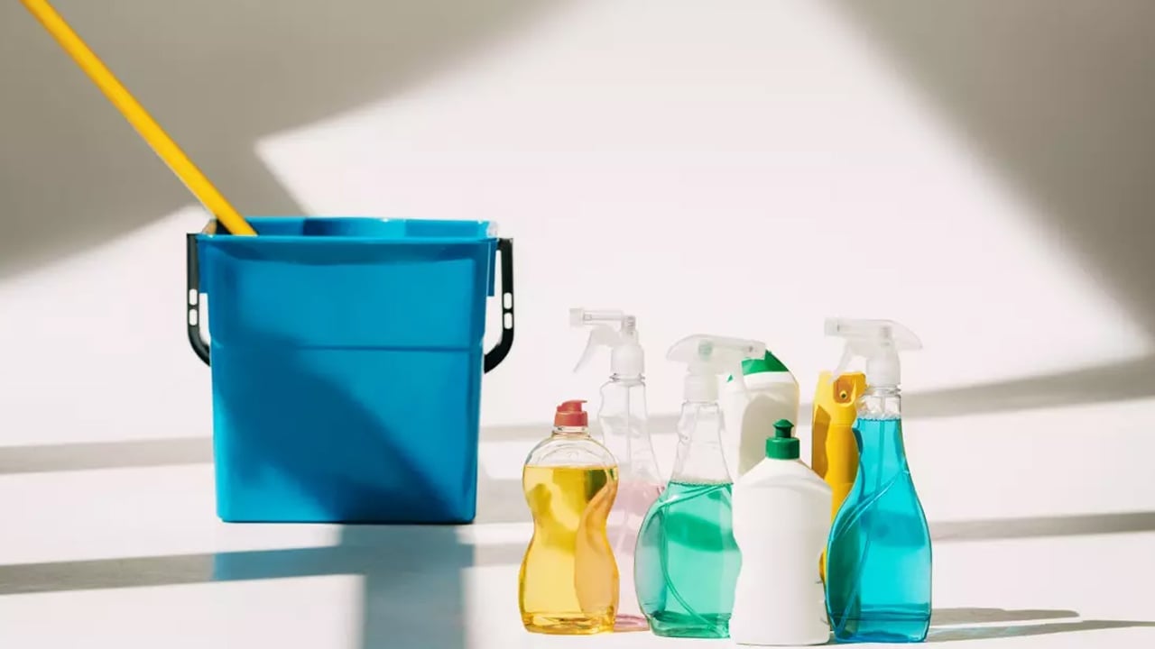 Foto - Milyonlarca kişinin talep ettiği çamaşır suyu: İki temizlik ürünü çatışıyor, ilgili sonucu açıklandı! Bakın neymiş