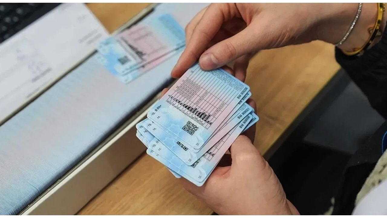 Foto - Milyonlarca kişiyi ilgilendiriyor! Ehliyetlerde yeni dönem resmen başladı
