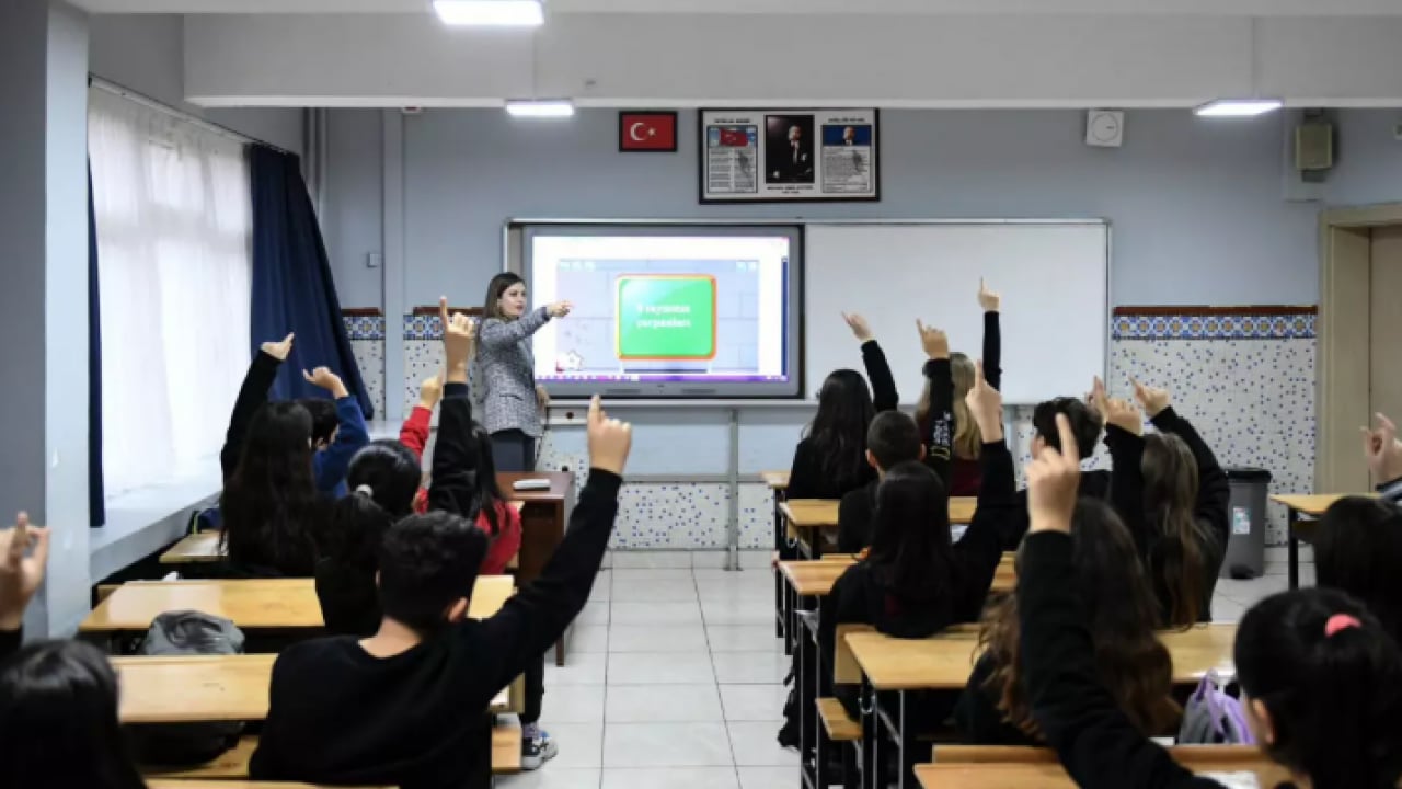 Foto - Milyonlarca öğretmen bu haberi bekliyordu! Takvim belli oldu!