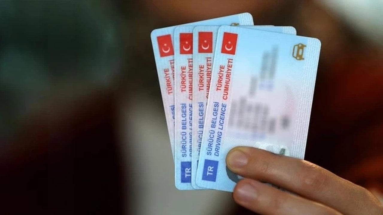 Foto - Milyonlarca sürücüye uyarı! Ehliyetiniz çöp olabilir: Hemen kontrol edin