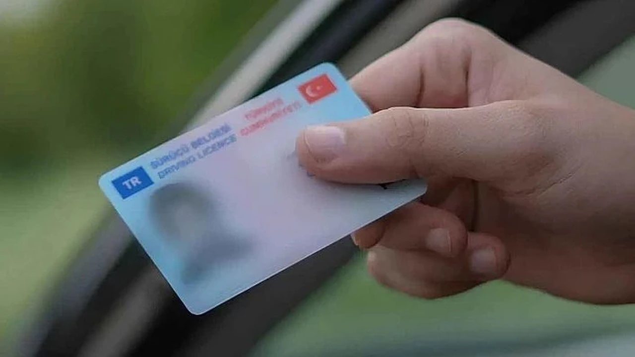 Foto - Milyonlarca sürücüye uyarı! Ehliyetiniz çöp olabilir: Hemen kontrol edin